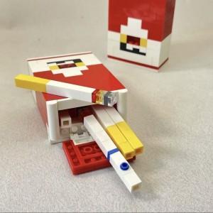 Assemble, Play, Display – The Ultimate Hands-On Toy Kit for Unique Desk Decor & Gifting