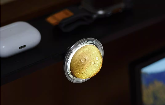 ✨ Handcrafted Ceramic Saturn Fridge Magnet – Glowing Space Decor, Unique Artisan Collectible for Kitchen & Home
